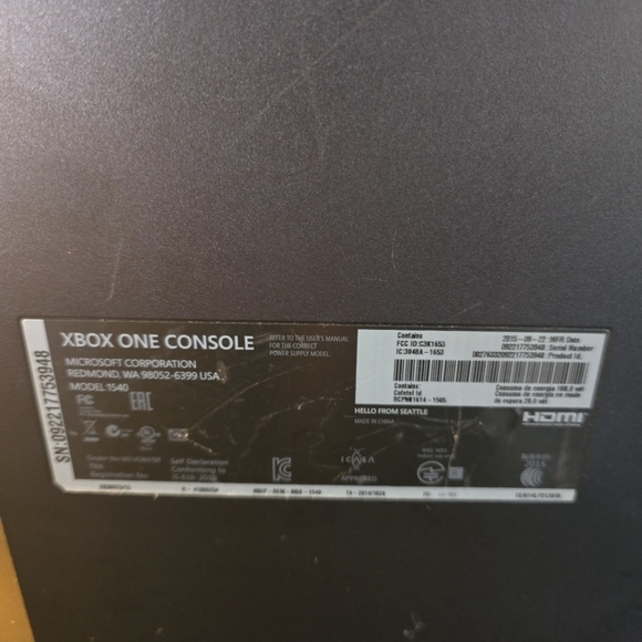 Xbox One 500gbs Model 1540 No Controller - Picture 5 of 6